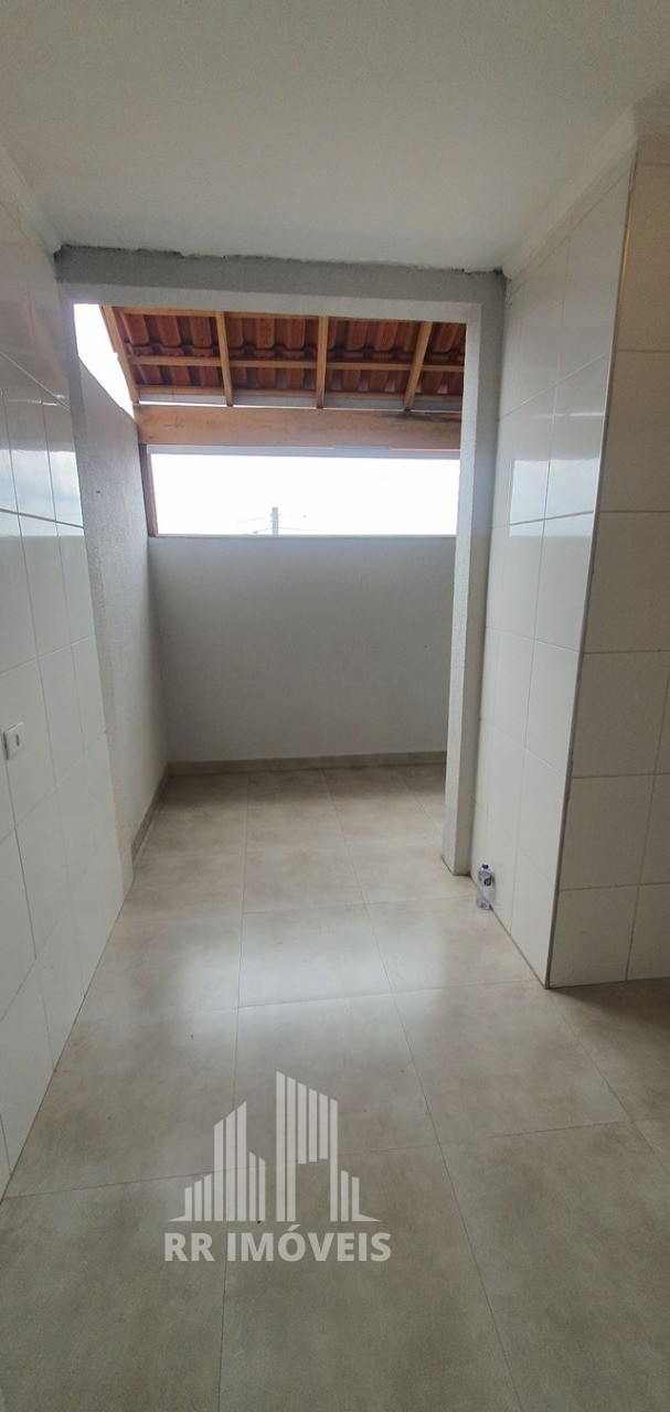 Casa à venda com 2 quartos, 80m² - Foto 10