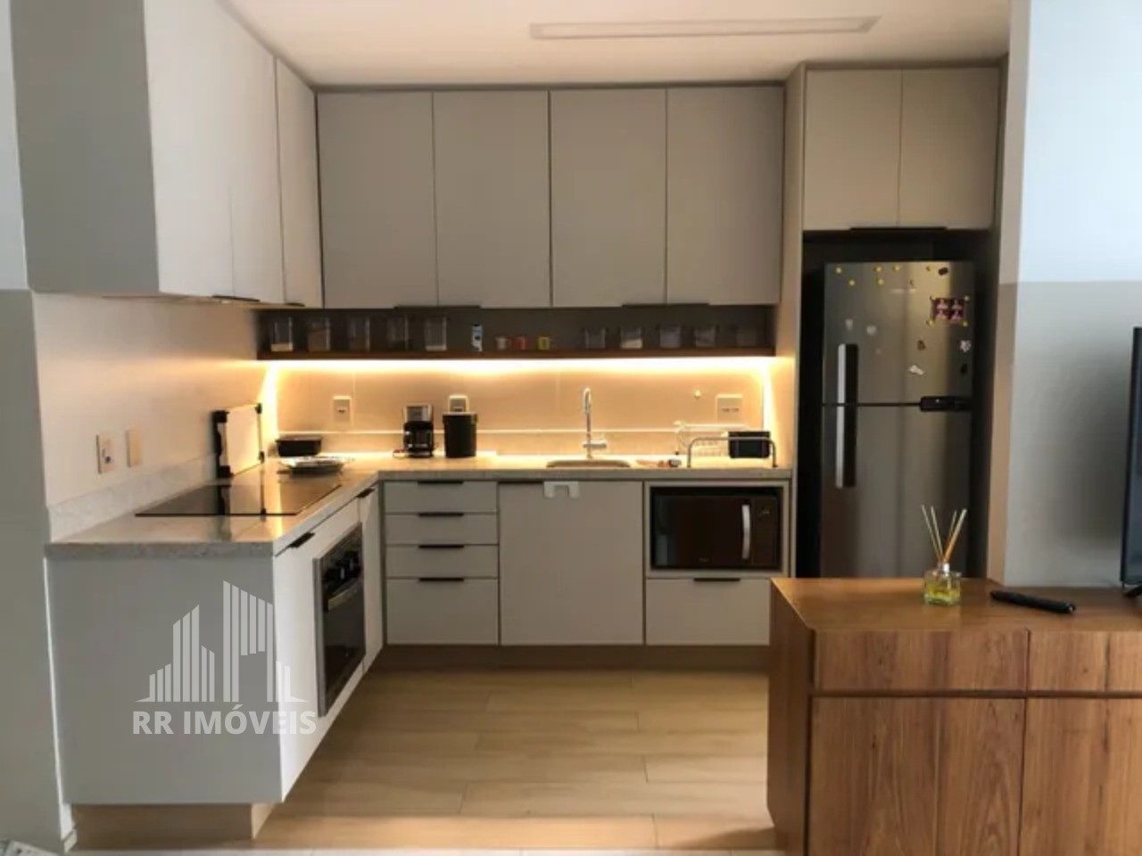 Apartamento à venda com 1 quarto, 56m² - Foto 3