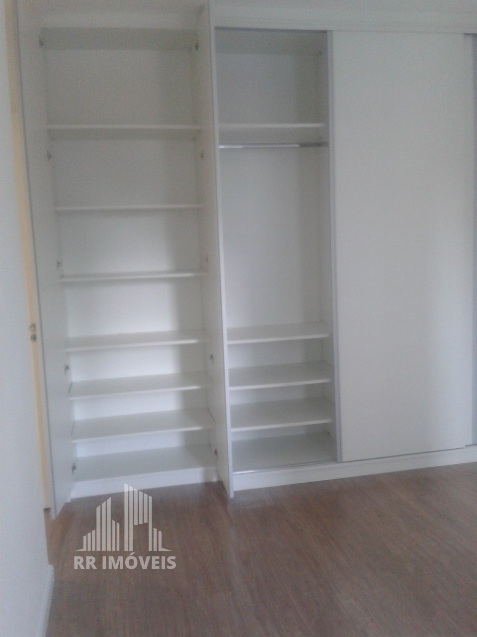 Apartamento à venda com 2 quartos, 64m² - Foto 7