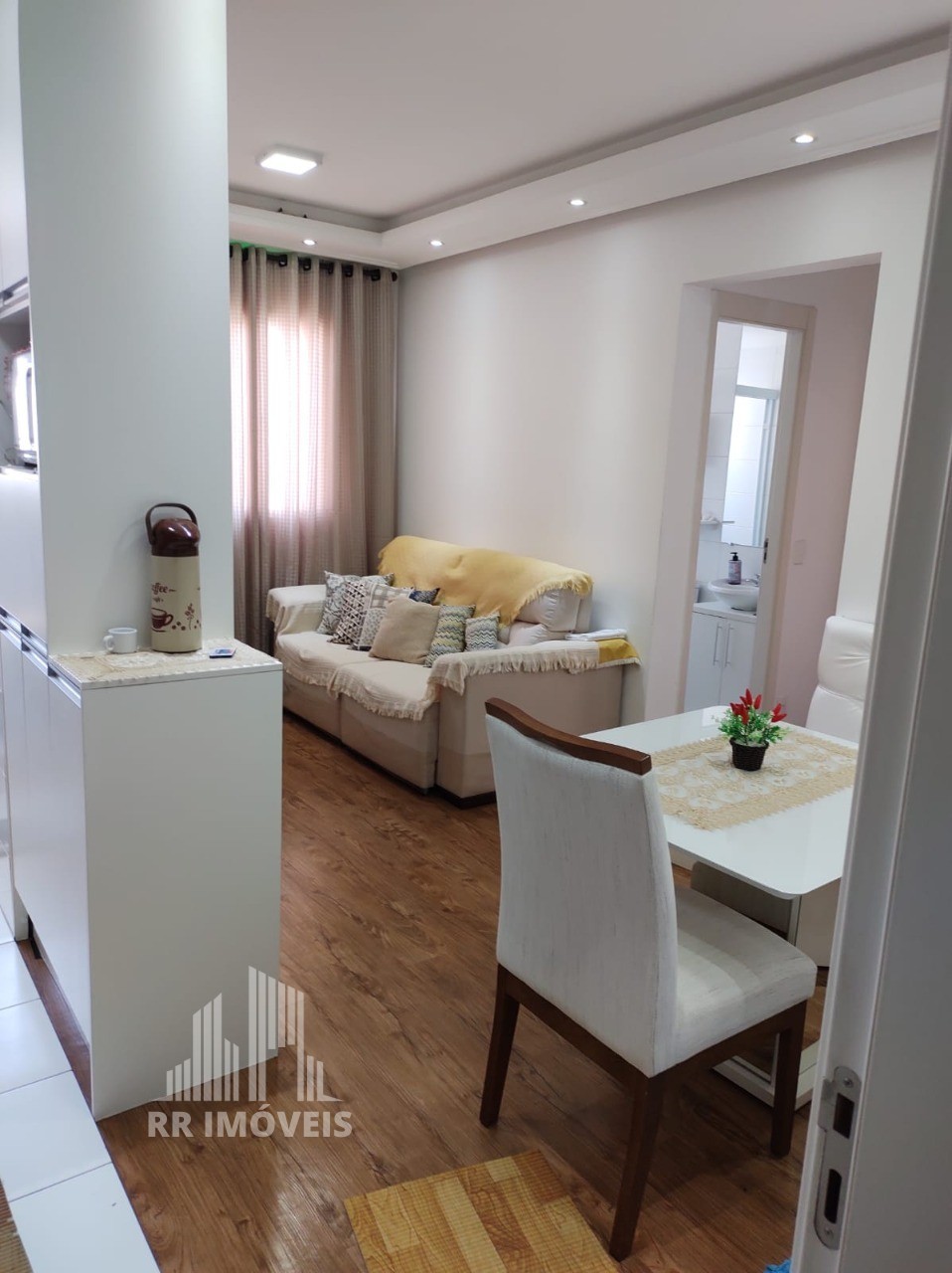 Apartamento à venda com 2 quartos, 51m² - Foto 2