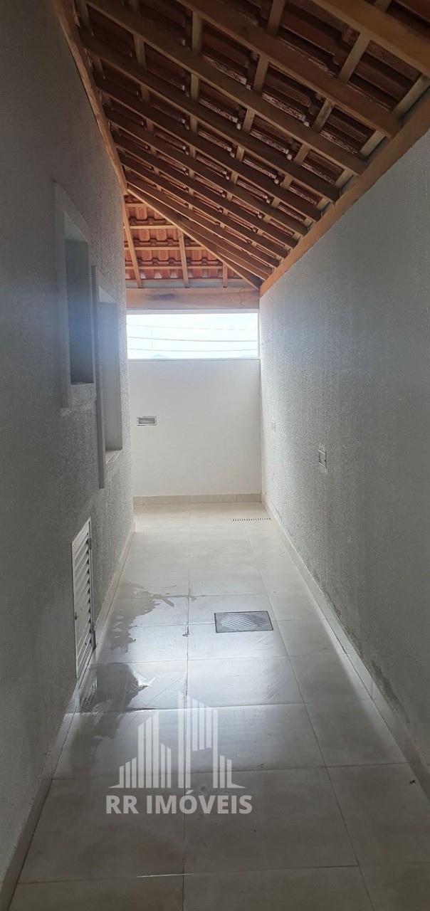 Casa à venda com 2 quartos, 80m² - Foto 11