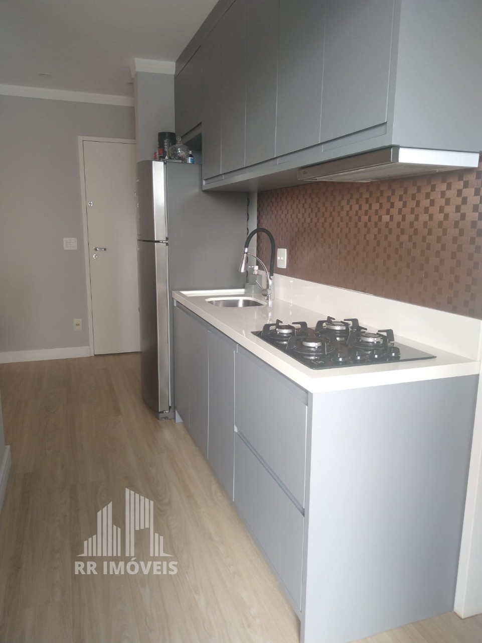 Apartamento à venda com 2 quartos, 76m² - Foto 4