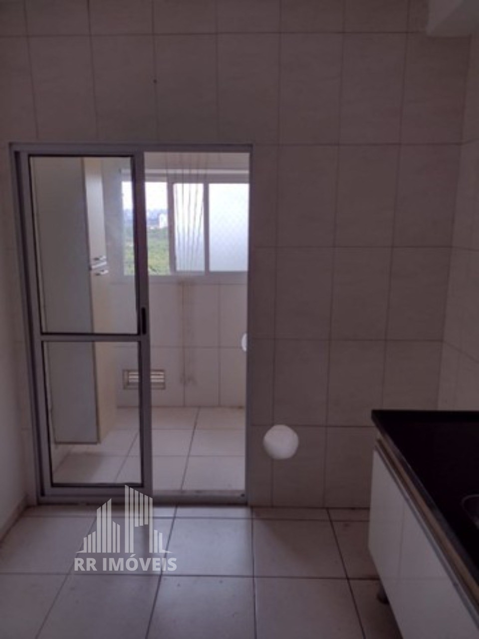 Apartamento à venda com 2 quartos, 67m² - Foto 3