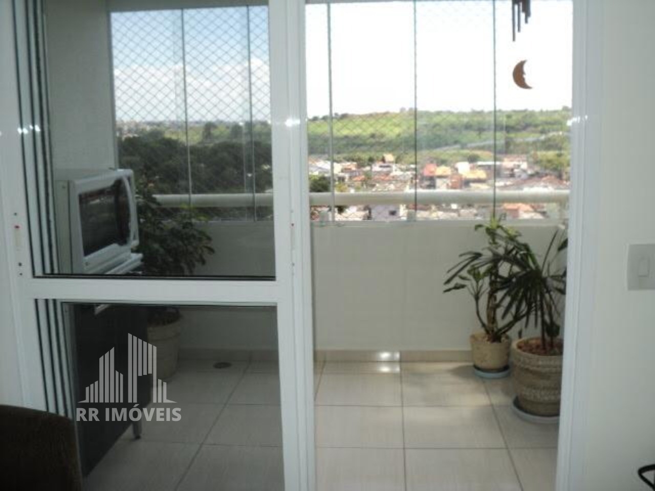 Apartamento à venda com 2 quartos, 79m² - Foto 3