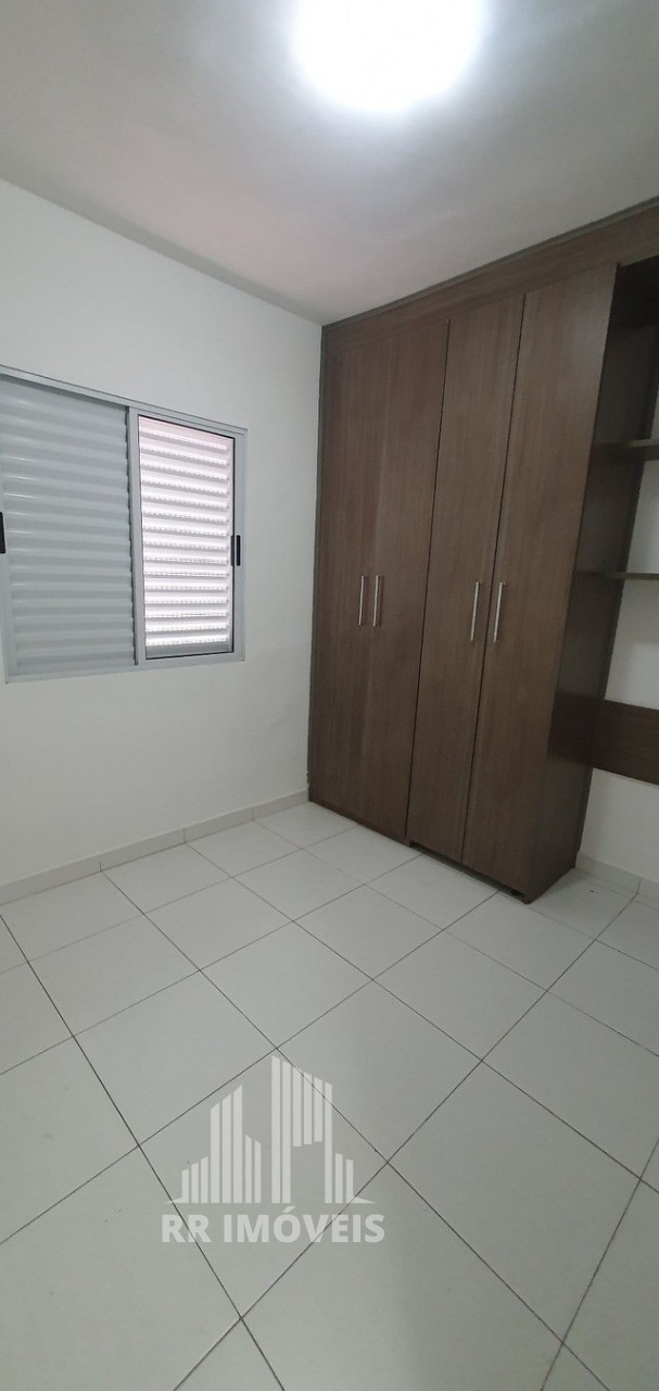 Casa à venda com 2 quartos, 80m² - Foto 4