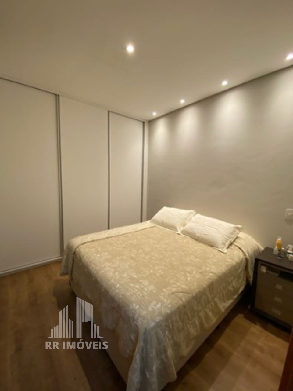 Apartamento à venda com 2 quartos, 73m² - Foto 11