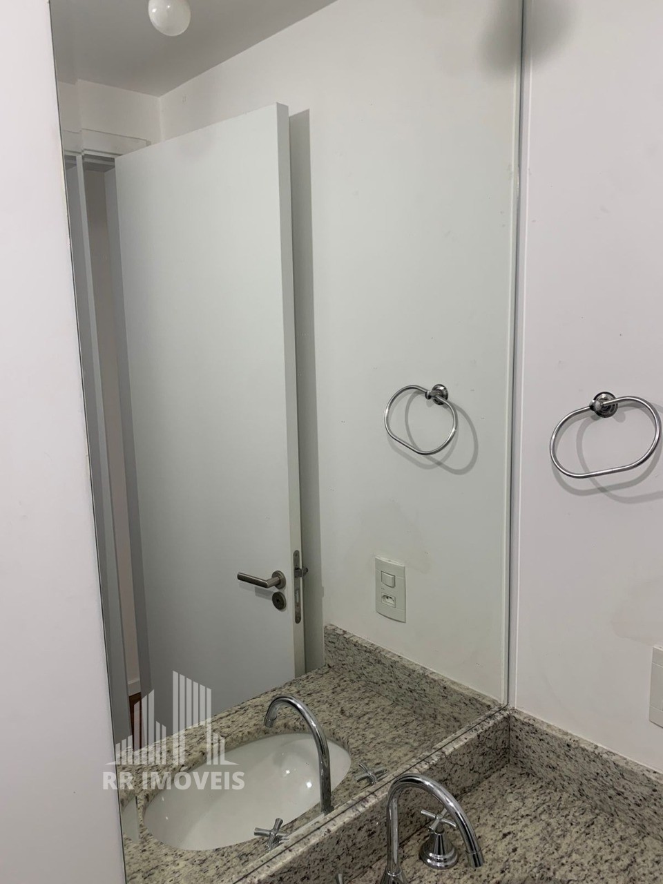 Apartamento à venda com 2 quartos, 60m² - Foto 15