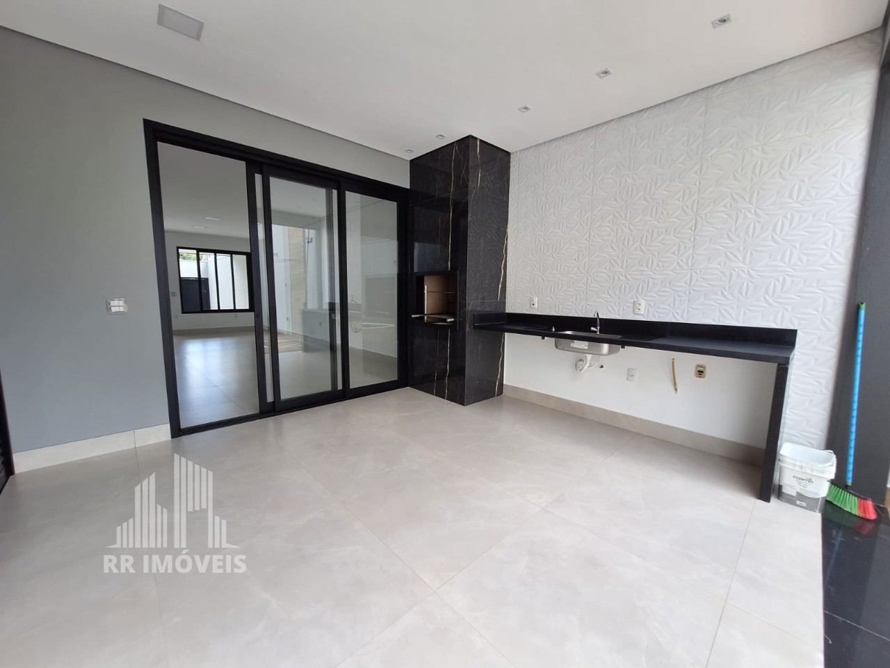 Casa à venda com 3 quartos, 188m² - Foto 15