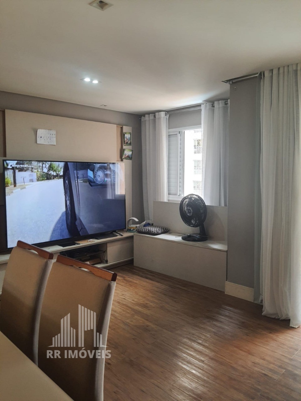 Apartamento à venda com 2 quartos, 73m² - Foto 2