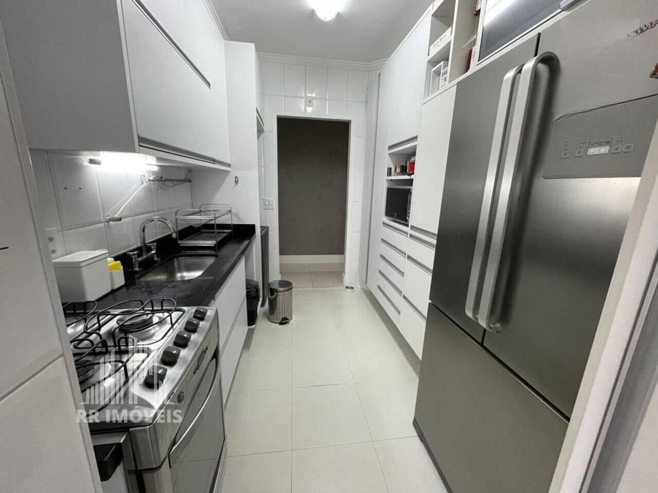 Apartamento à venda com 3 quartos, 101m² - Foto 7