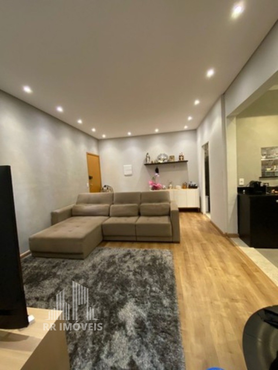 Apartamento à venda com 2 quartos, 73m² - Foto 1