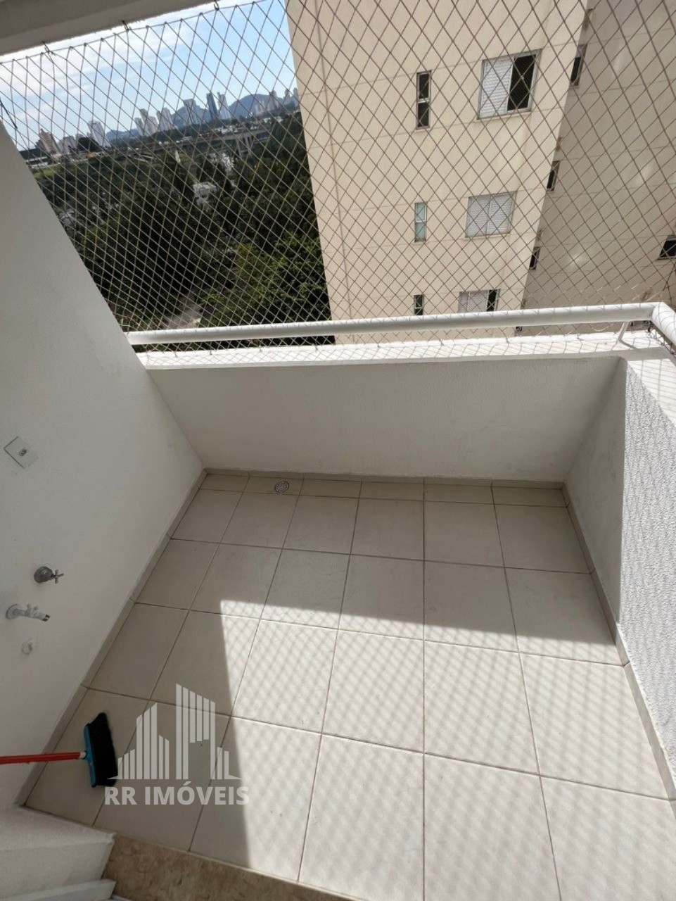 Apartamento à venda com 3 quartos, 78m² - Foto 3