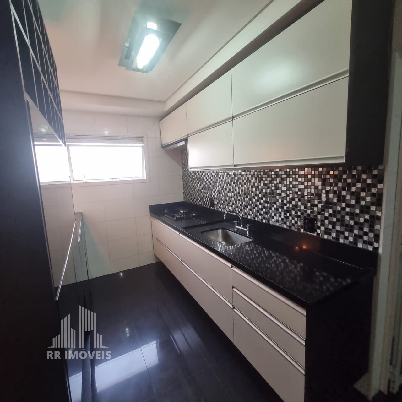 Apartamento à venda com 3 quartos, 107m² - Foto 9