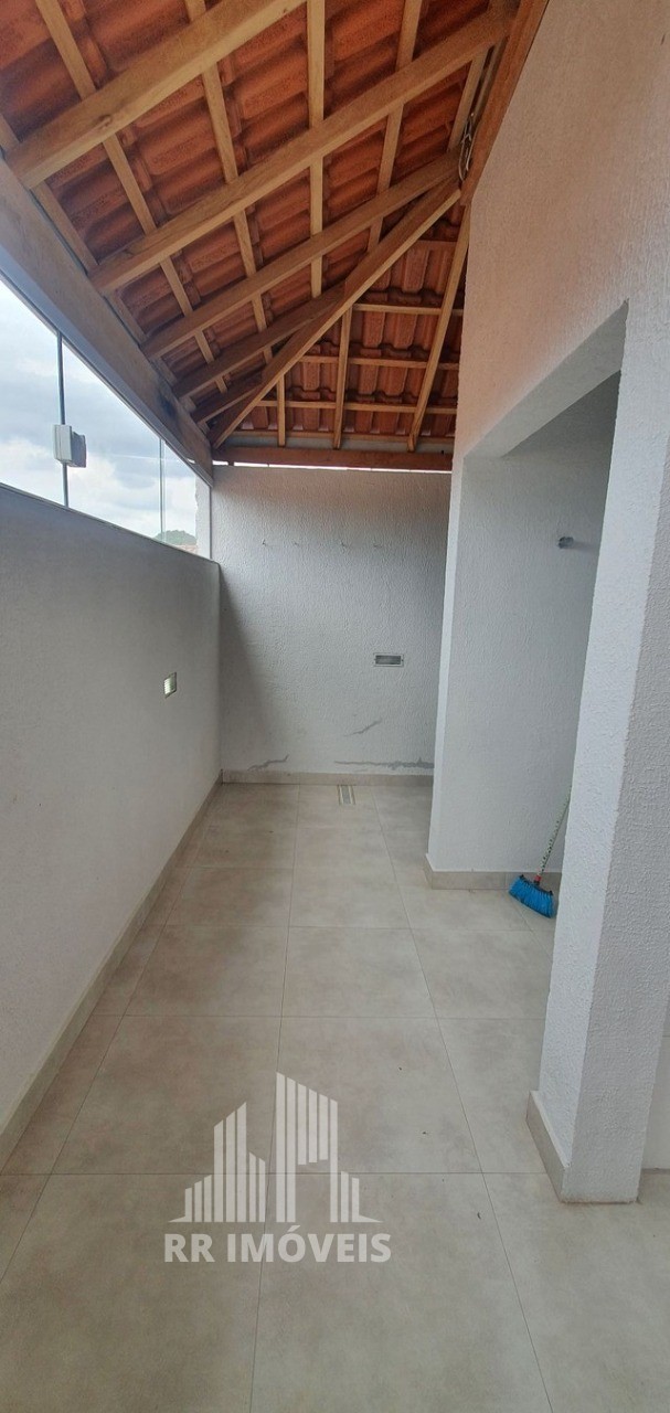 Casa à venda com 2 quartos, 80m² - Foto 12