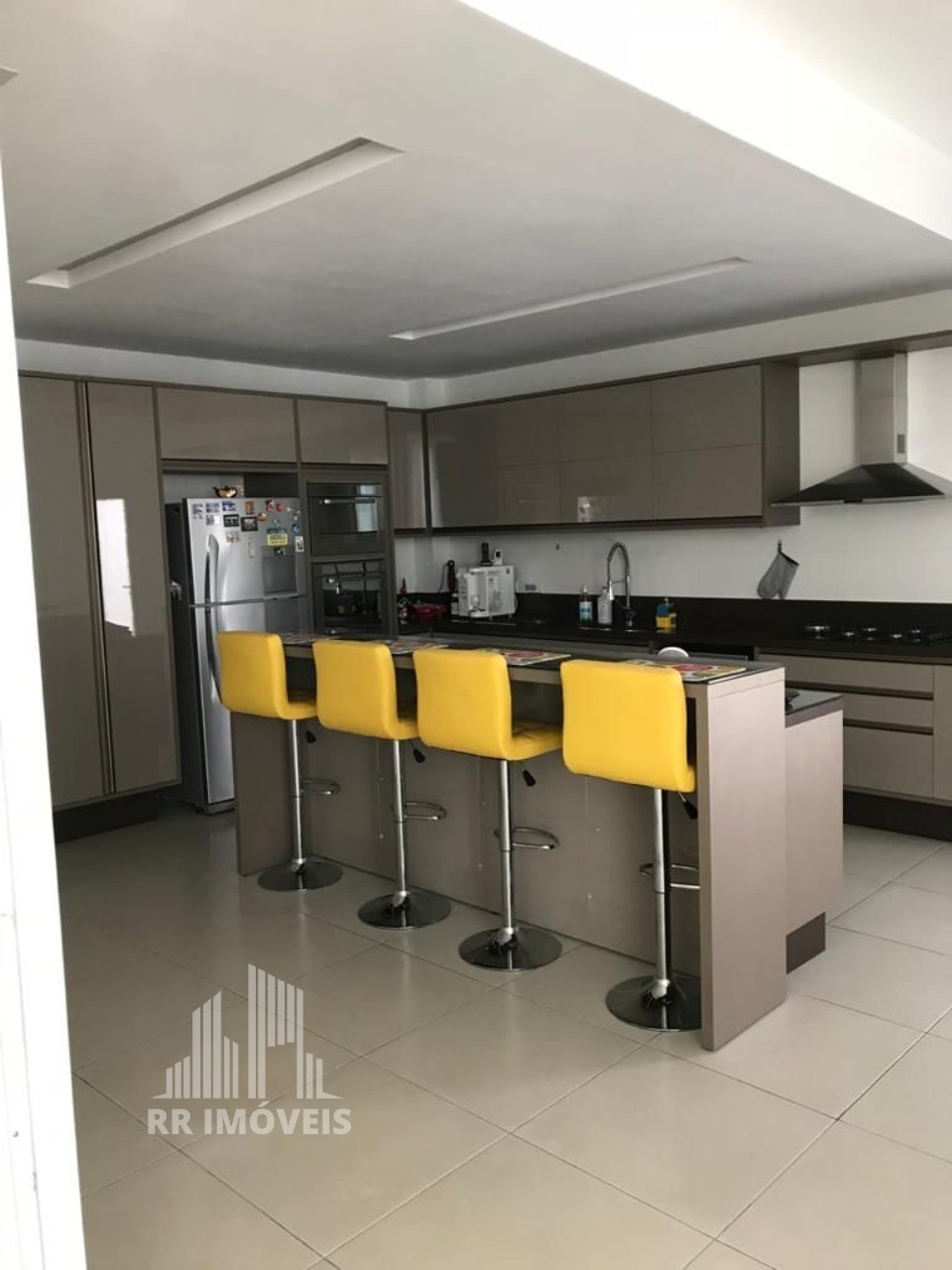 Casa à venda com 5 quartos, 650m² - Foto 4