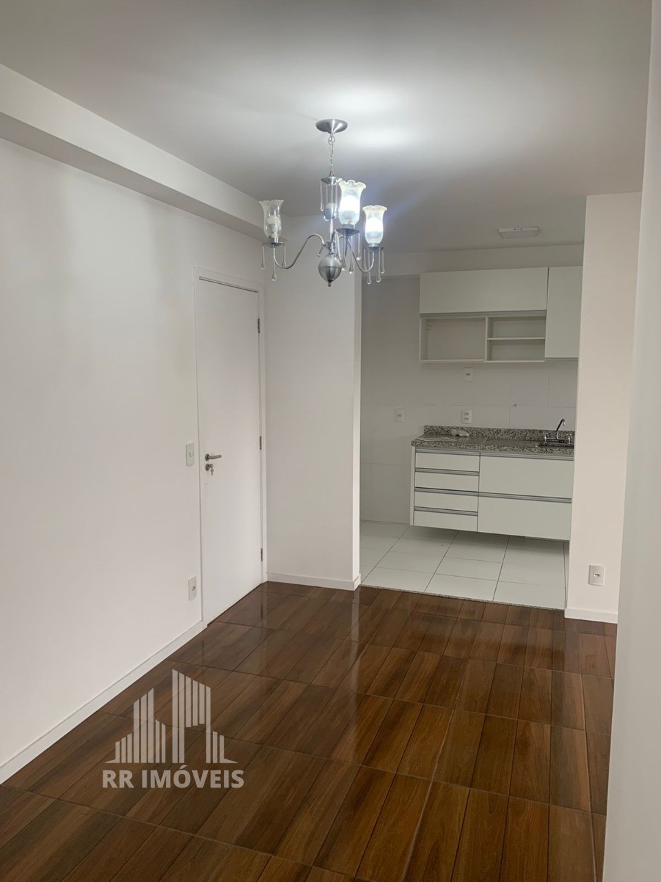 Apartamento à venda com 2 quartos, 60m² - Foto 1