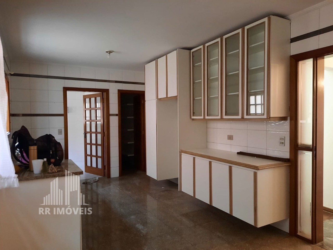 Casa à venda com 3 quartos, 300m² - Foto 6