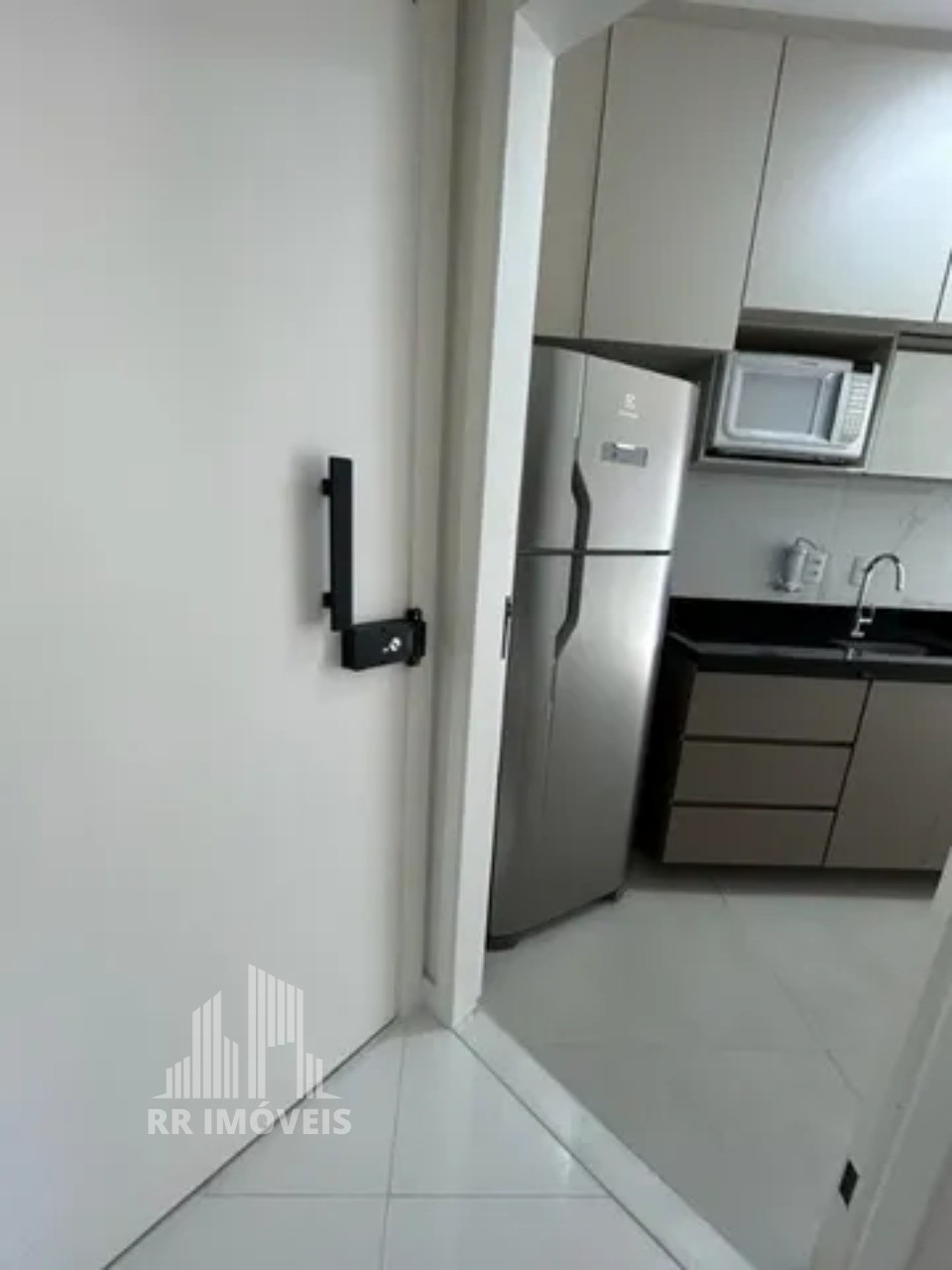 Apartamento à venda com 3 quartos, 84m² - Foto 7