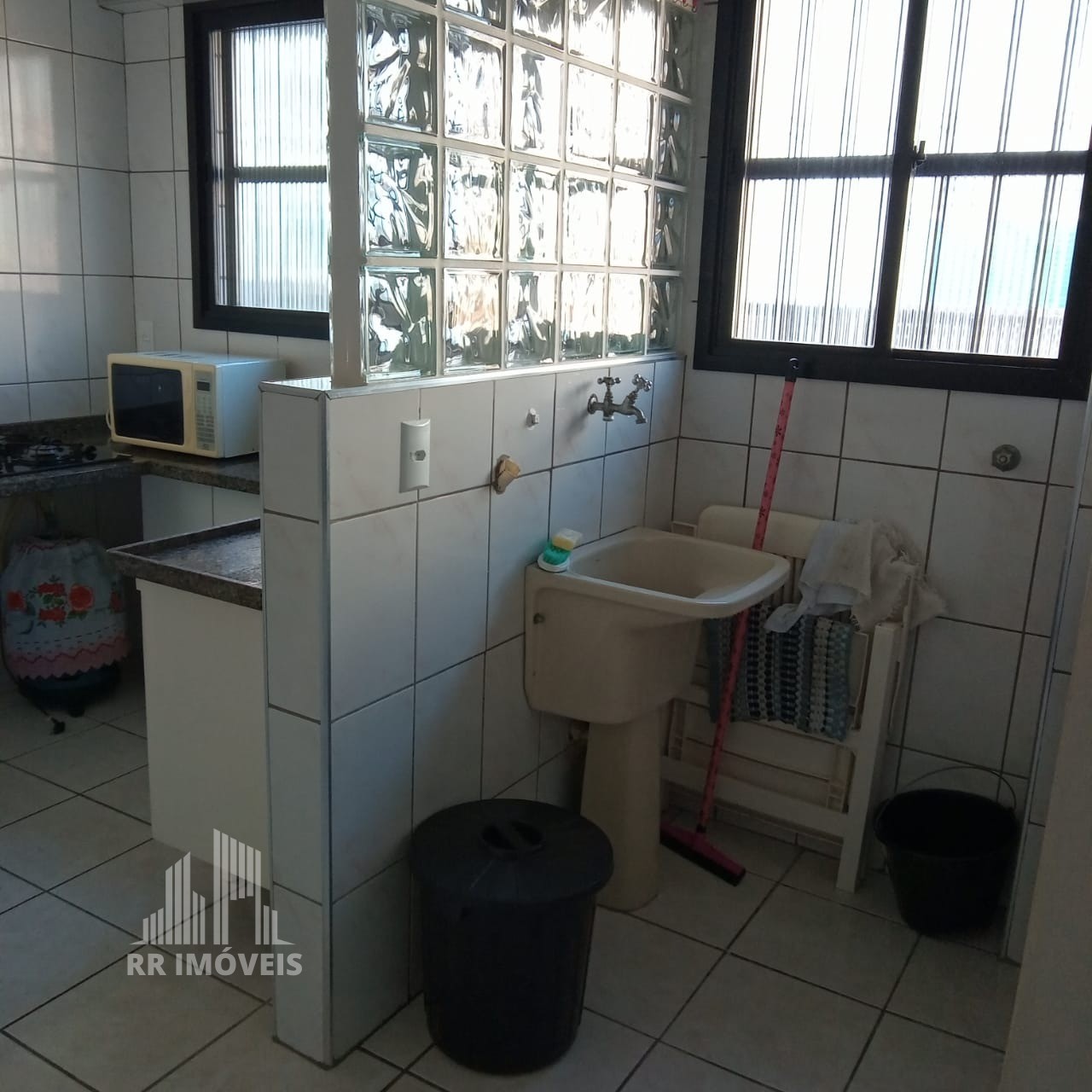 Apartamento à venda com 1 quarto, 50m² - Foto 5