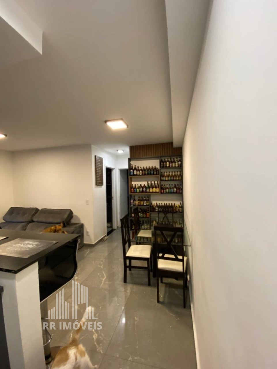 Apartamento à venda com 2 quartos, 63m² - Foto 3