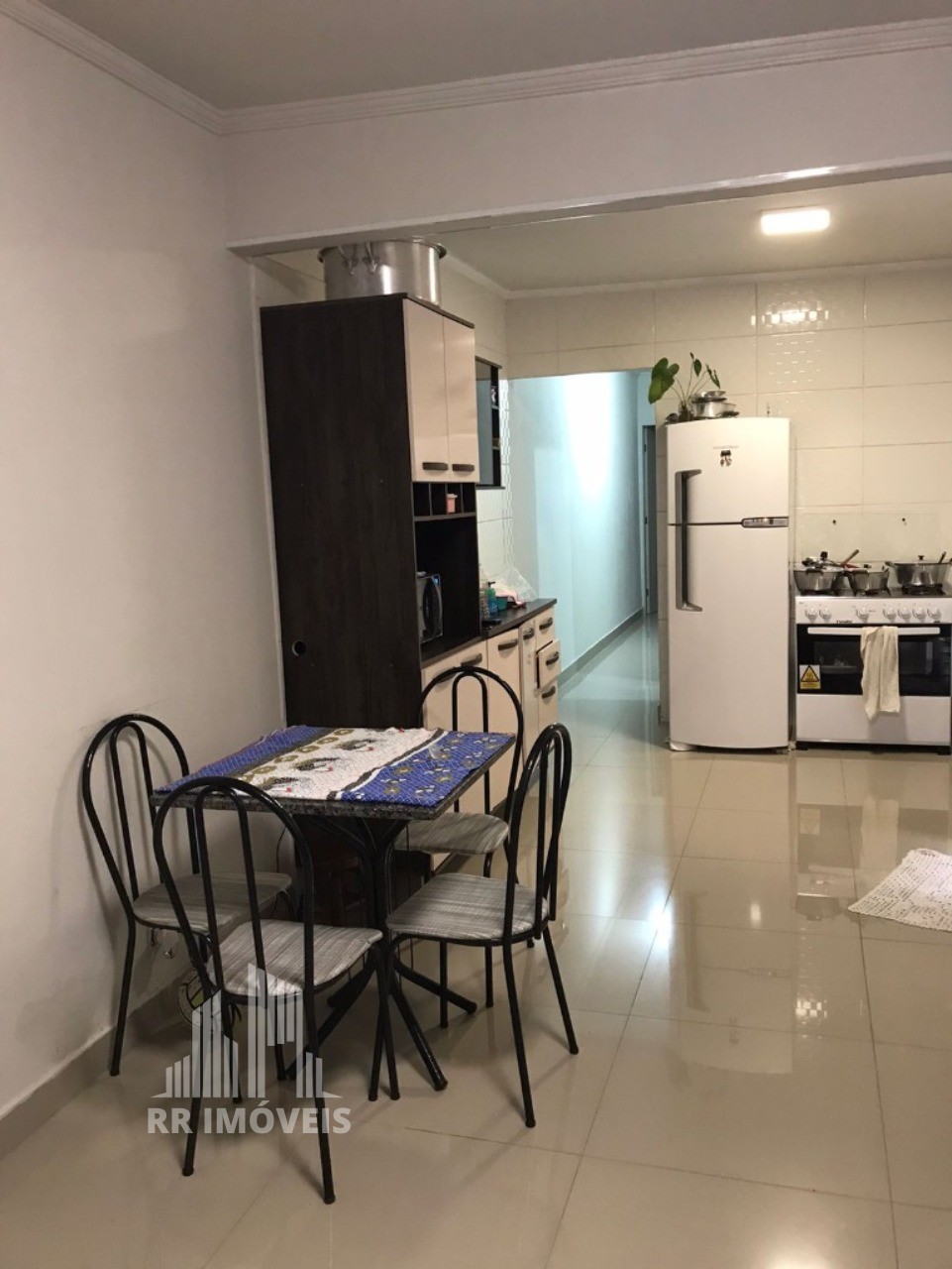 Casa à venda com 3 quartos, 125m² - Foto 1