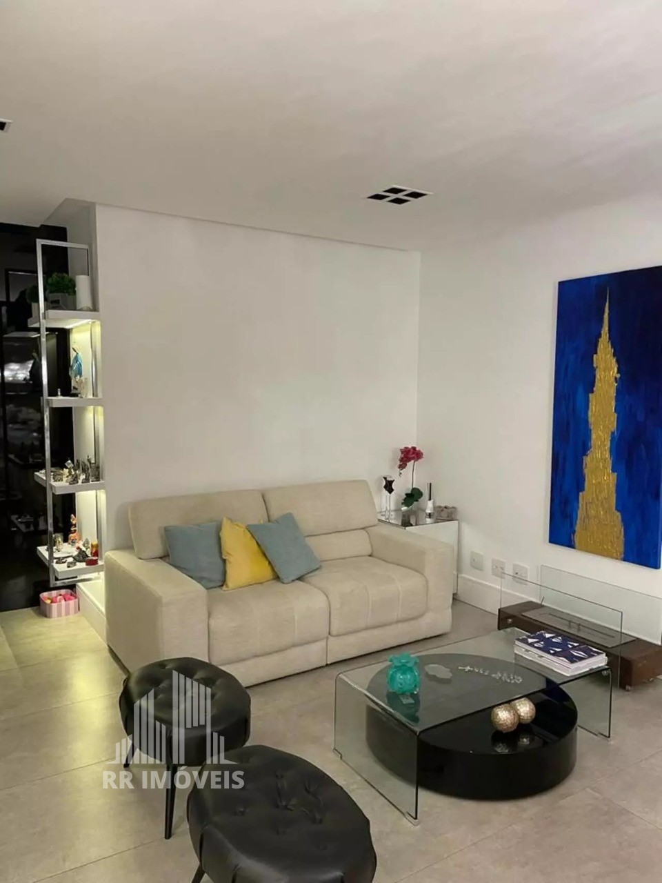 Apartamento à venda com 3 quartos, 123m² - Foto 2