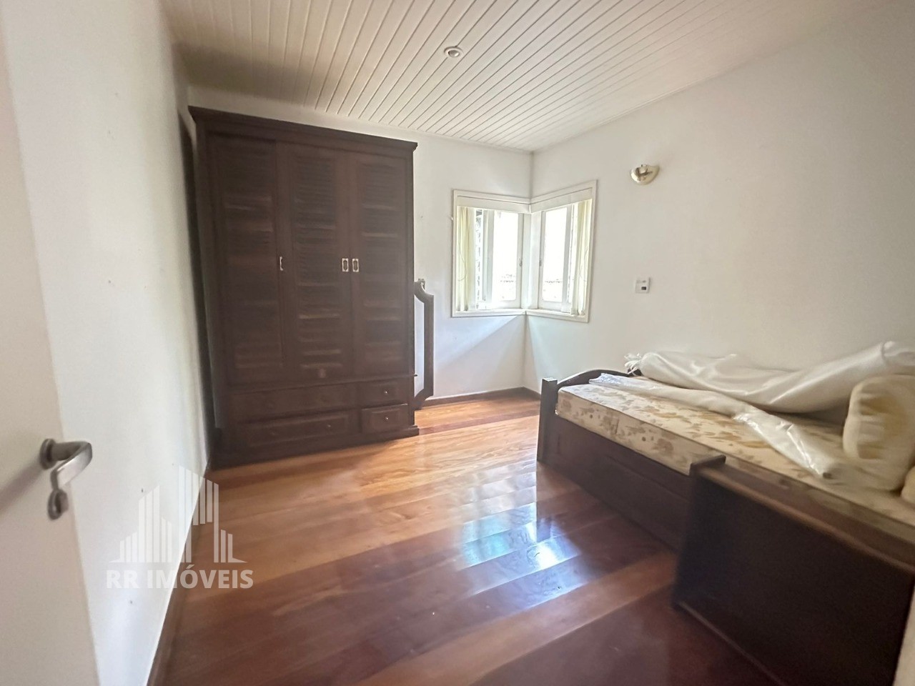 Casa à venda com 3 quartos, 250m² - Foto 16