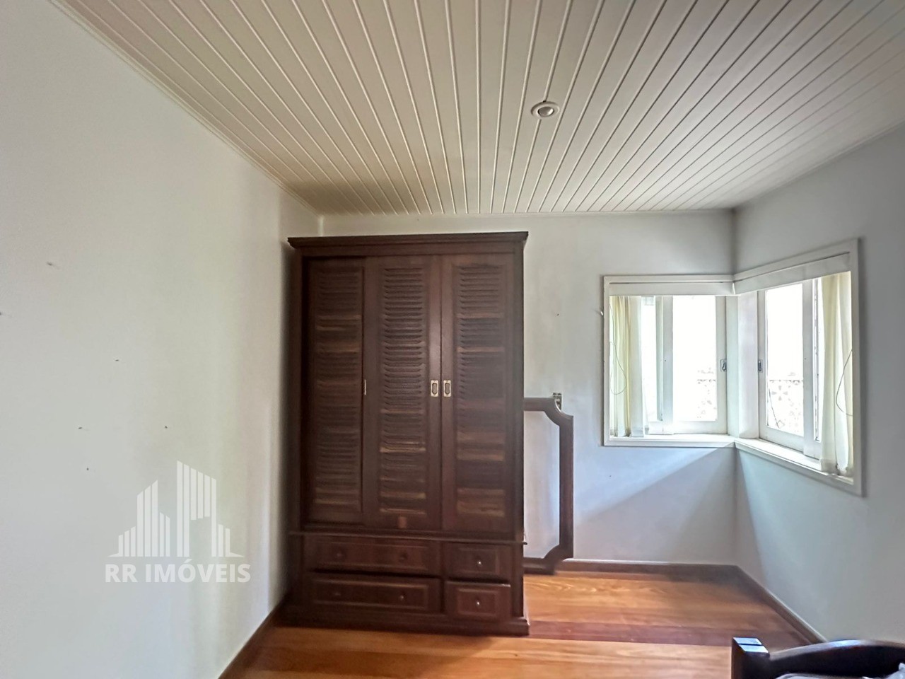 Casa à venda com 3 quartos, 250m² - Foto 17