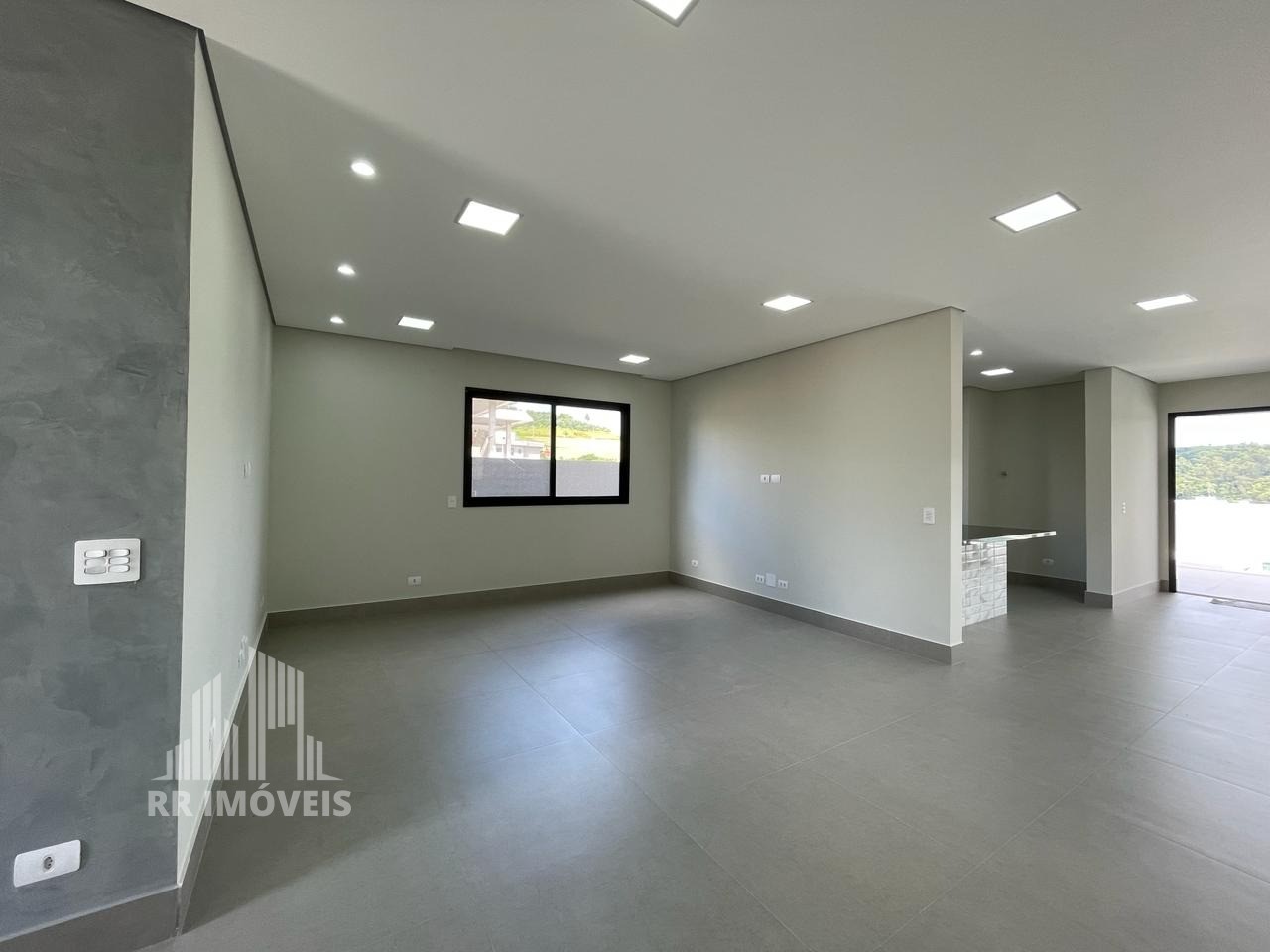 Casa à venda com 4 quartos, 320m² - Foto 4