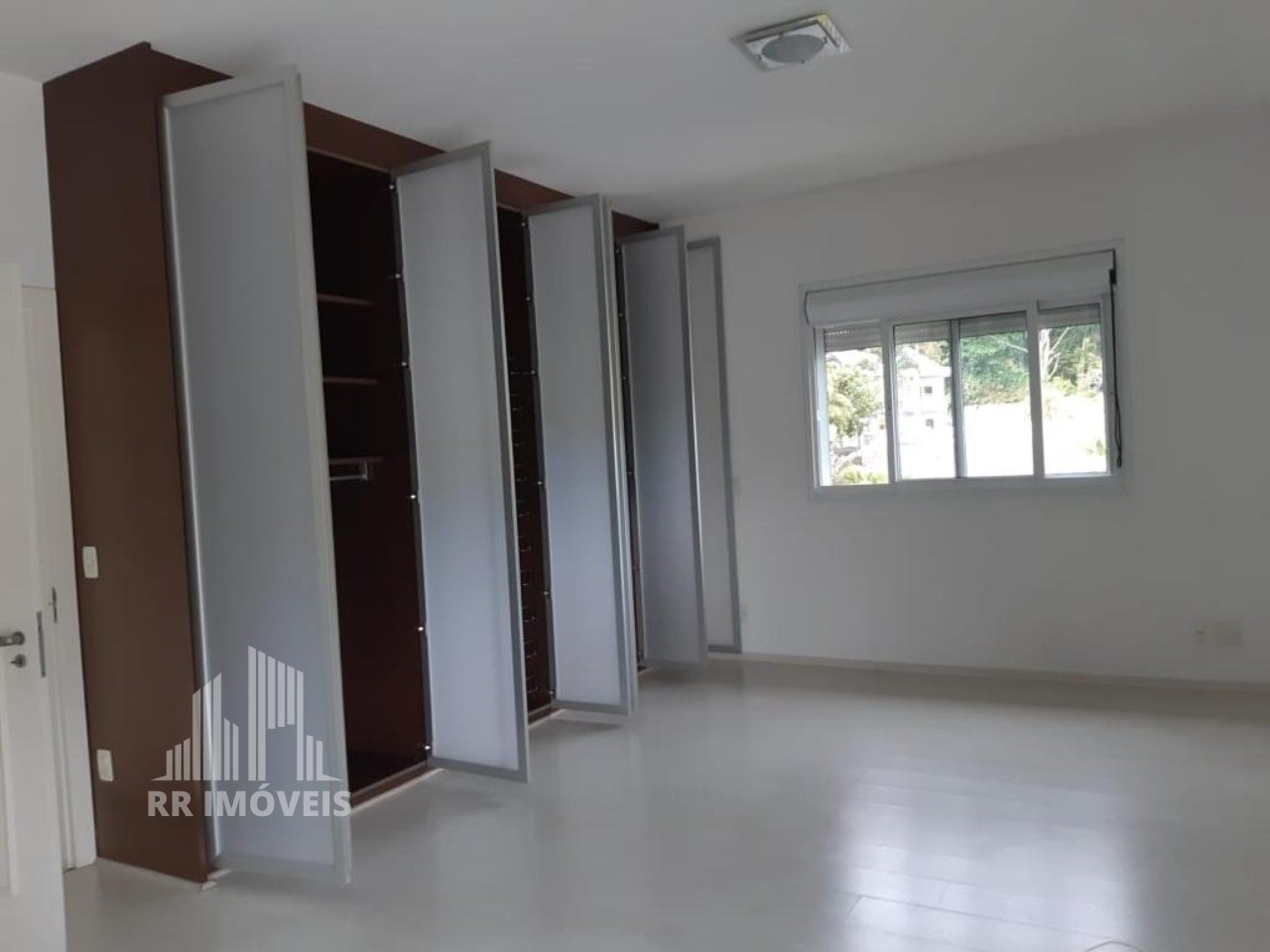 Casa à venda com 4 quartos, 700m² - Foto 7