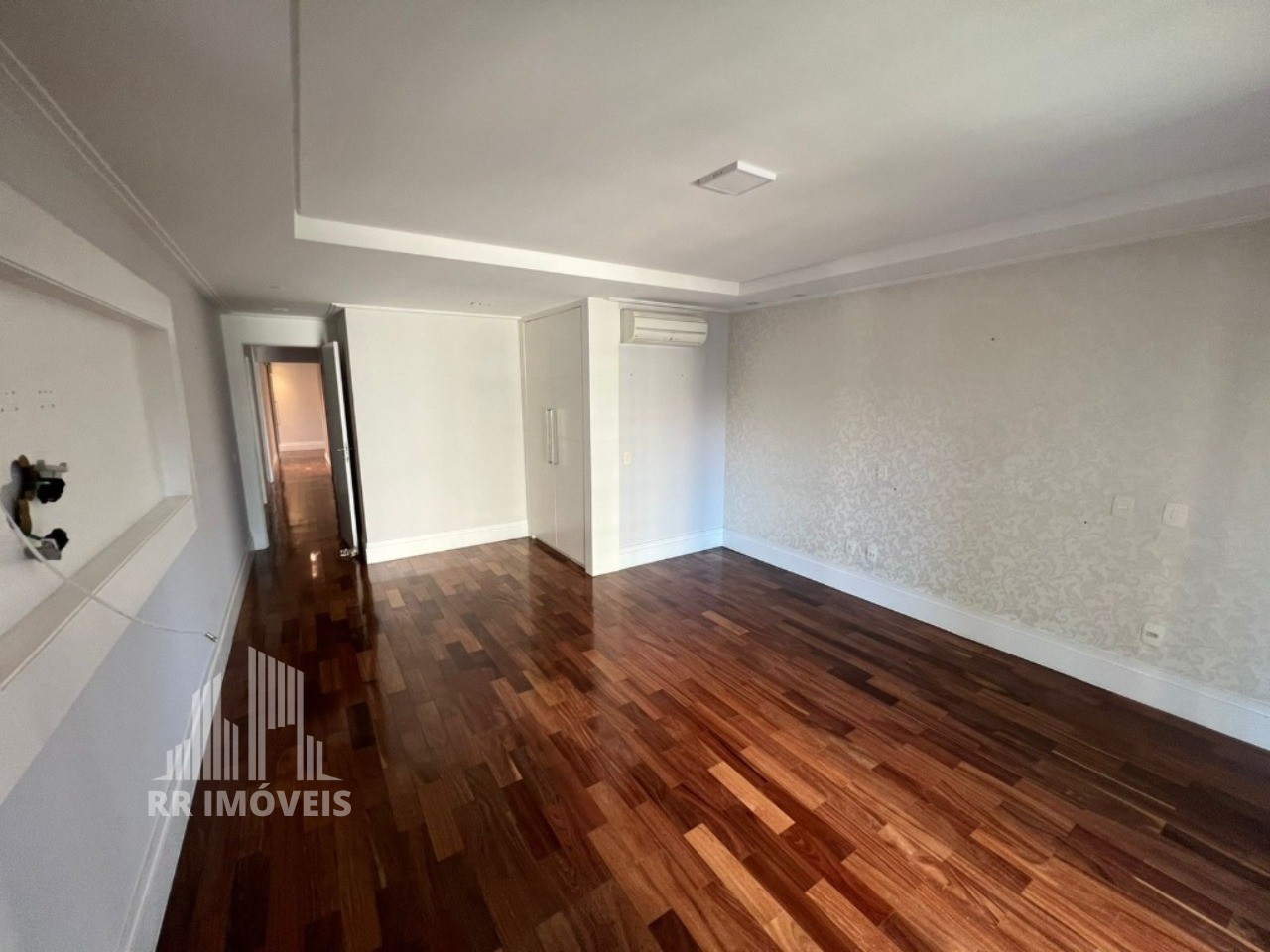 Apartamento à venda com 4 quartos, 261m² - Foto 9