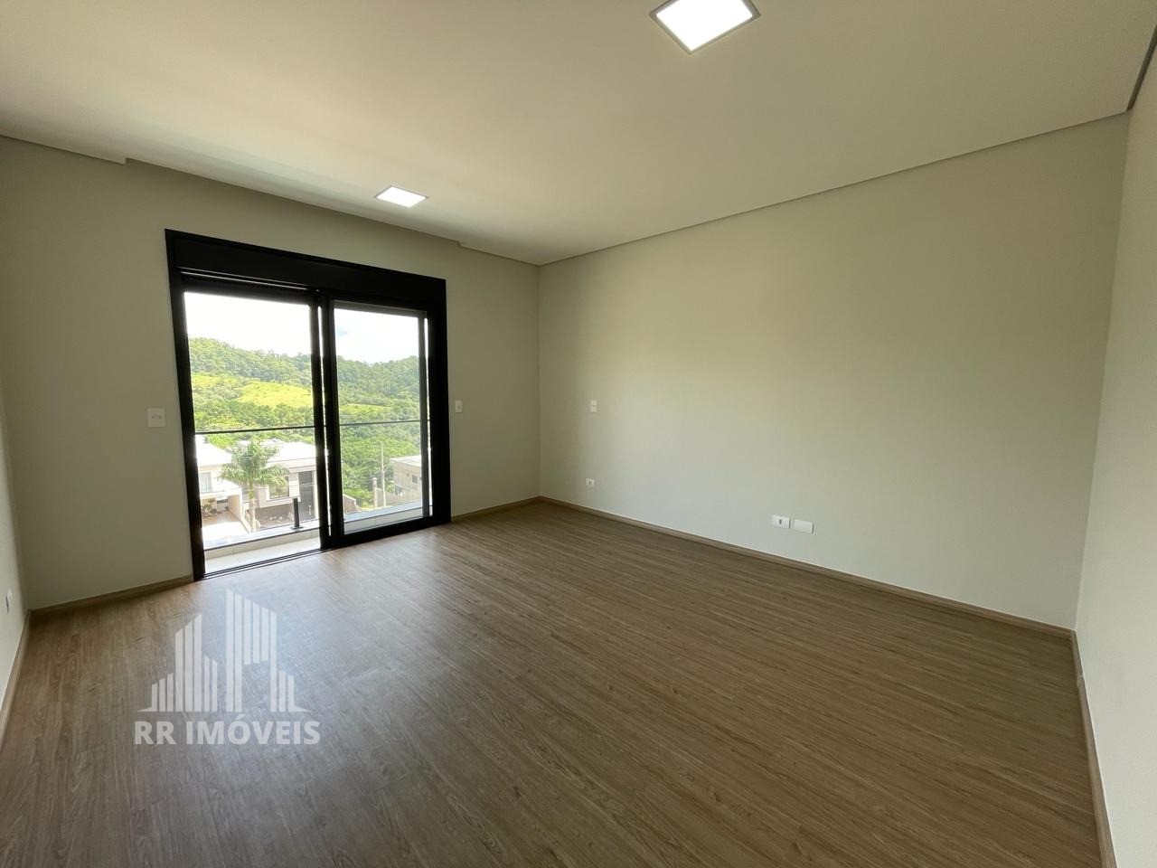 Casa à venda com 4 quartos, 320m² - Foto 23