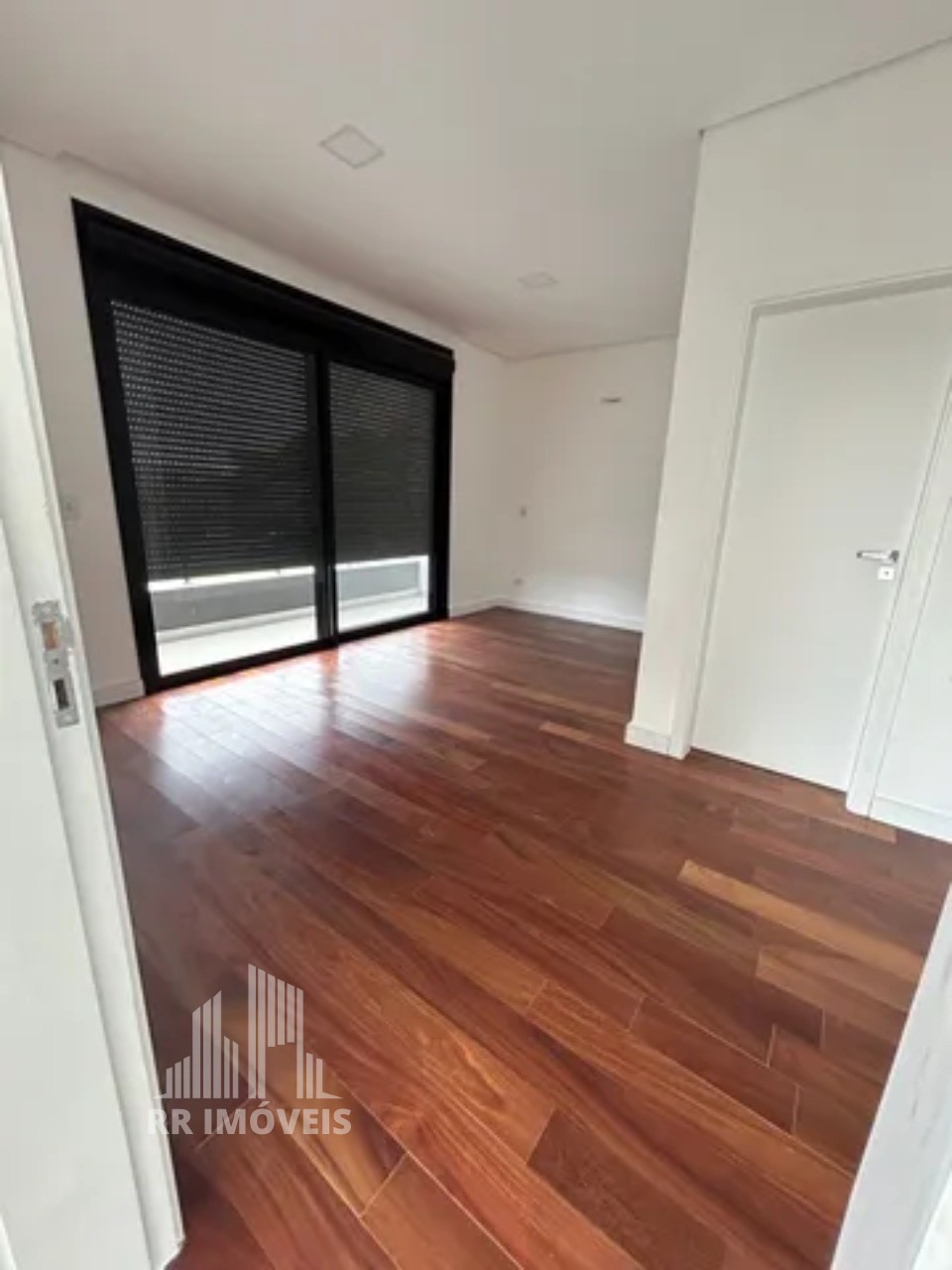 Casa à venda com 4 quartos, 350m² - Foto 11