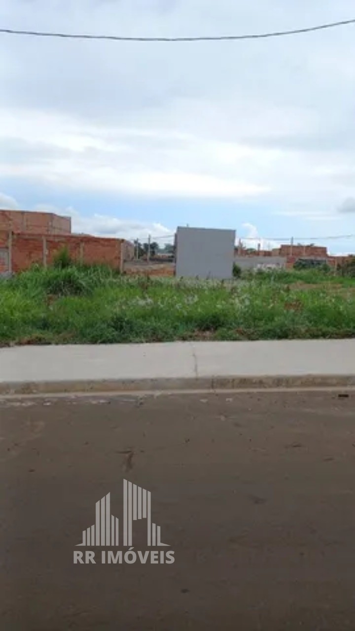 Terreno à venda com 2 quartos, 200m² - Foto 3