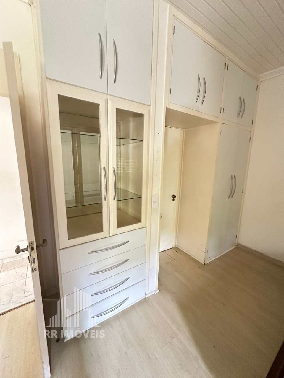 Casa à venda com 3 quartos, 250m² - Foto 13