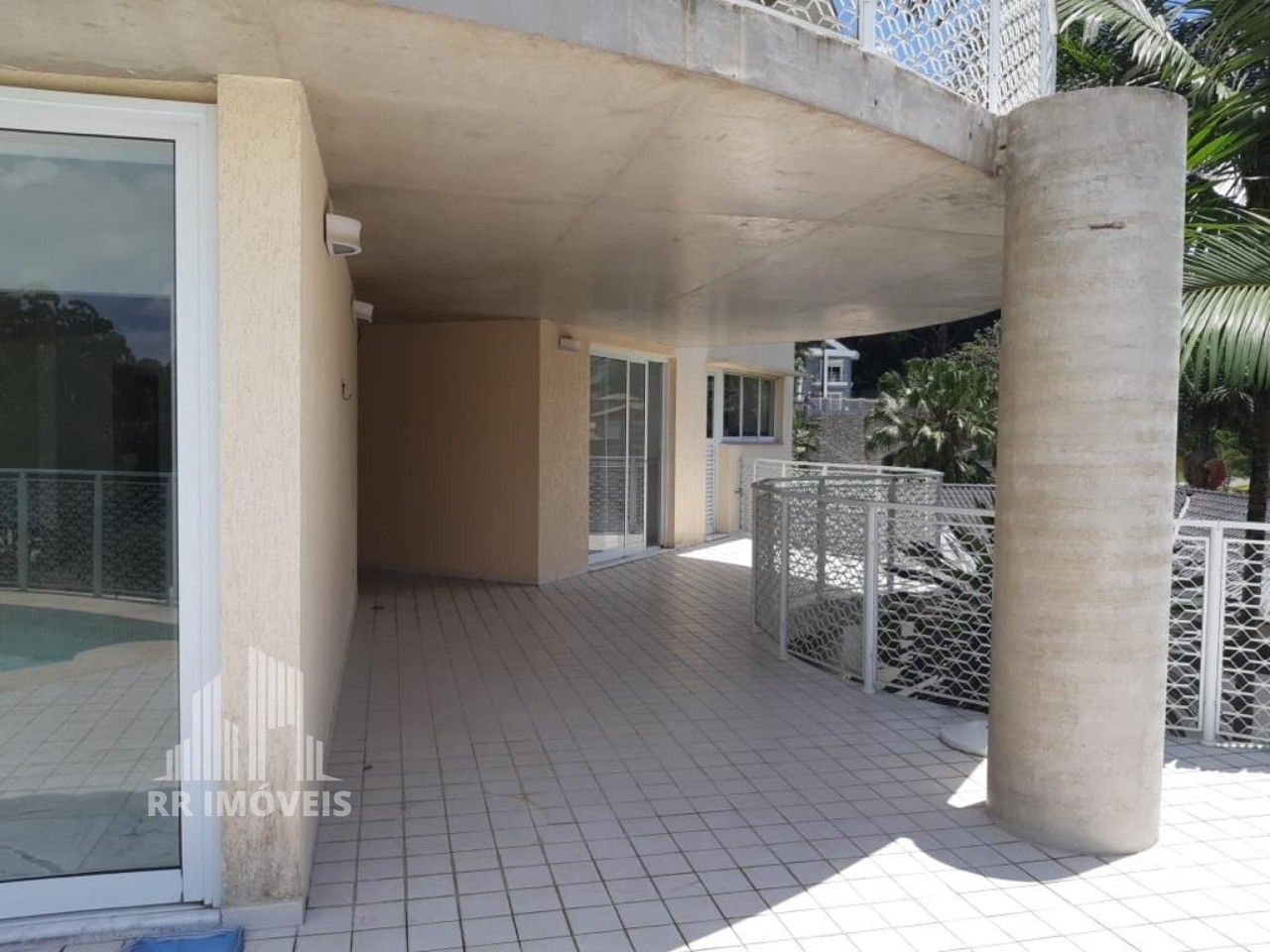 Casa à venda com 4 quartos, 700m² - Foto 1