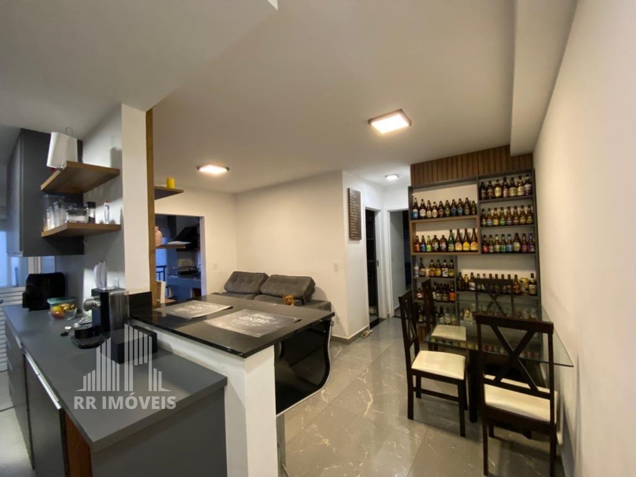 Apartamento à venda com 2 quartos, 63m² - Foto 4