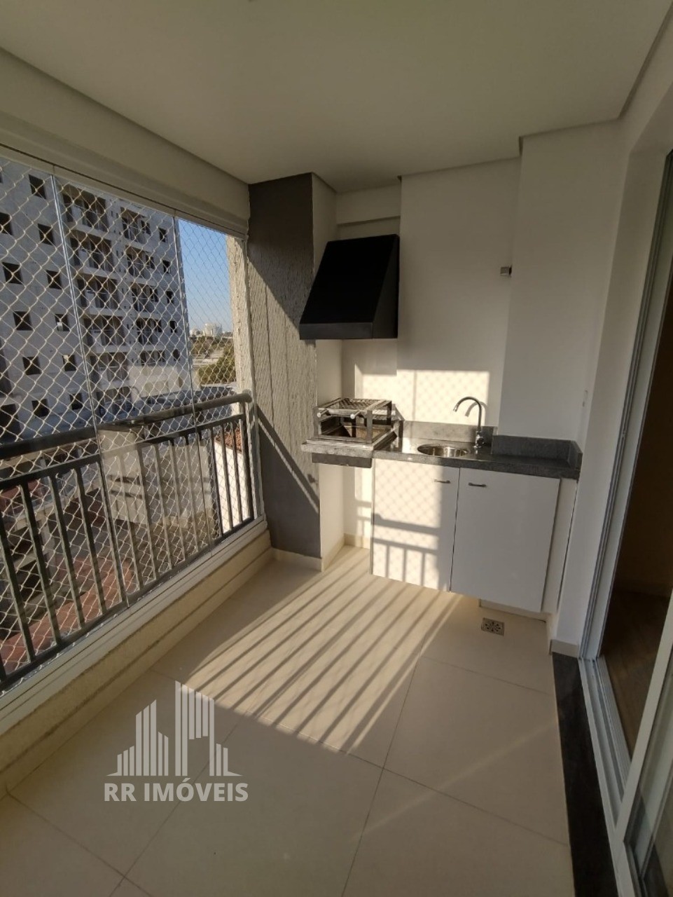 Apartamento à venda com 2 quartos, 64m² - Foto 1