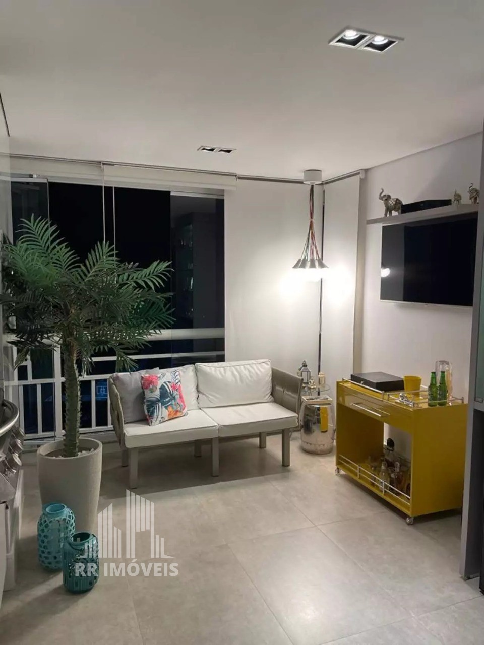 Apartamento à venda com 3 quartos, 123m² - Foto 8