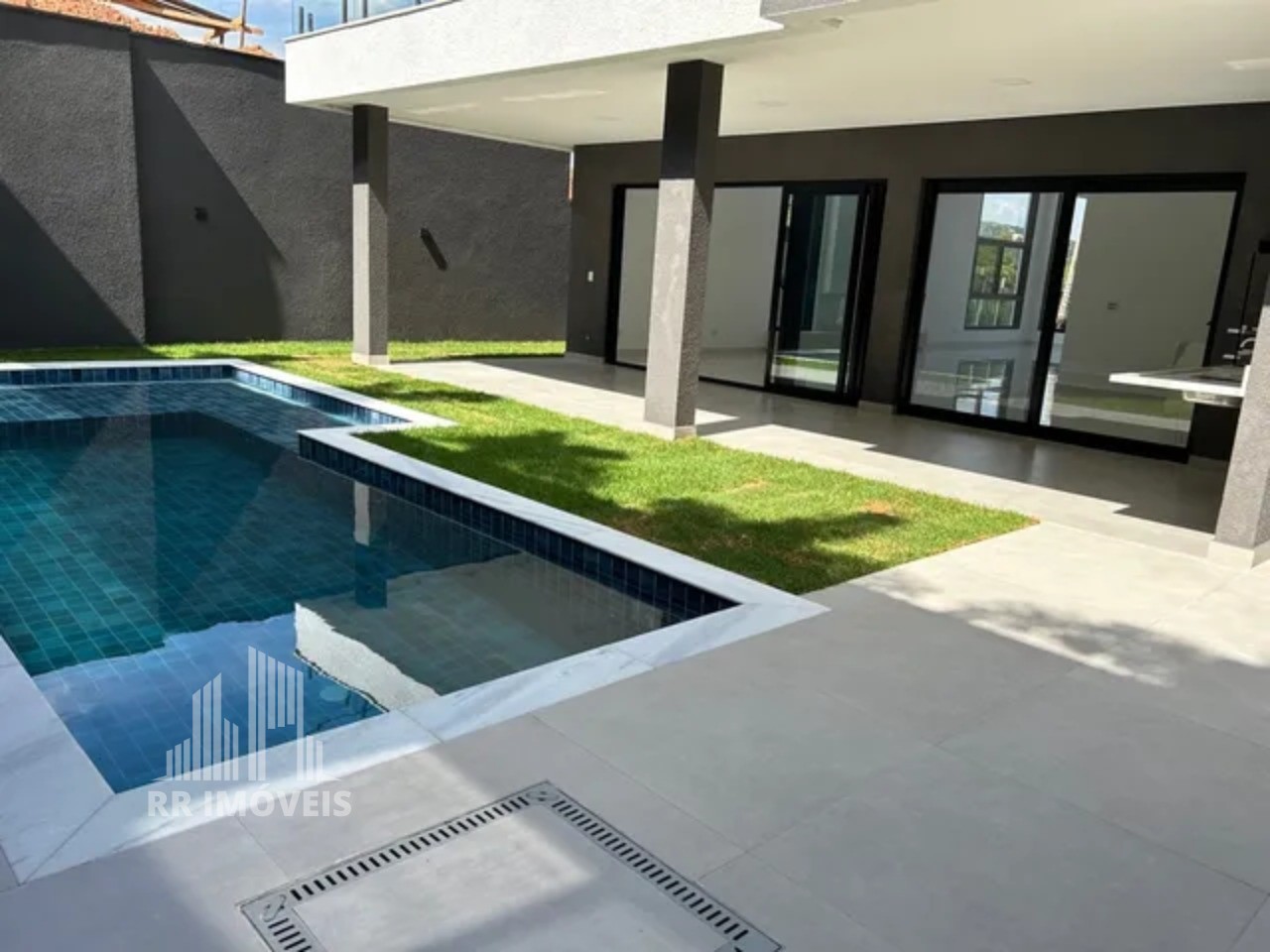 Casa à venda com 4 quartos, 350m² - Foto 6