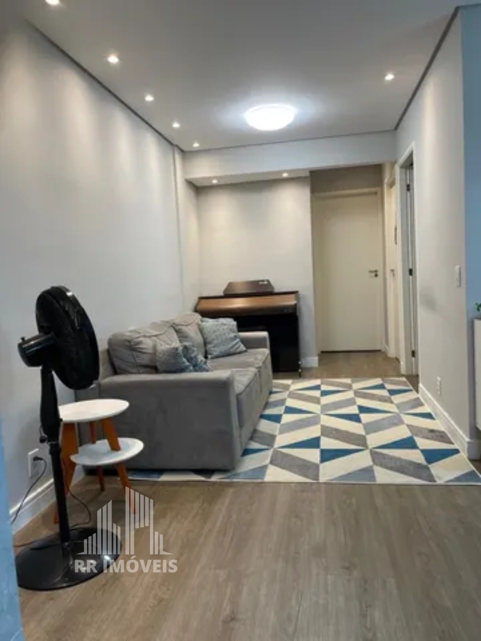 Apartamento à venda com 3 quartos, 71m² - Foto 2