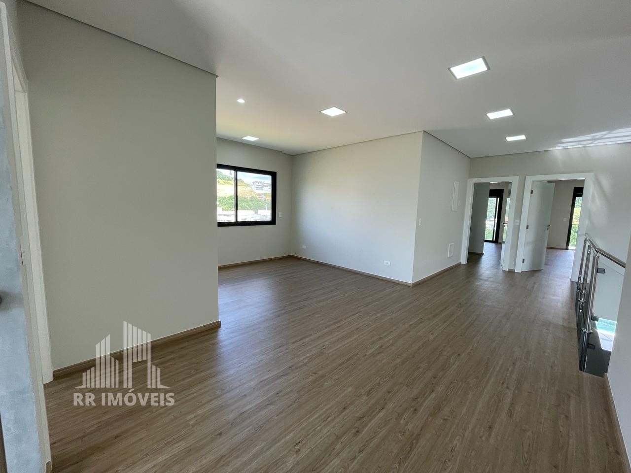 Casa à venda com 4 quartos, 320m² - Foto 8