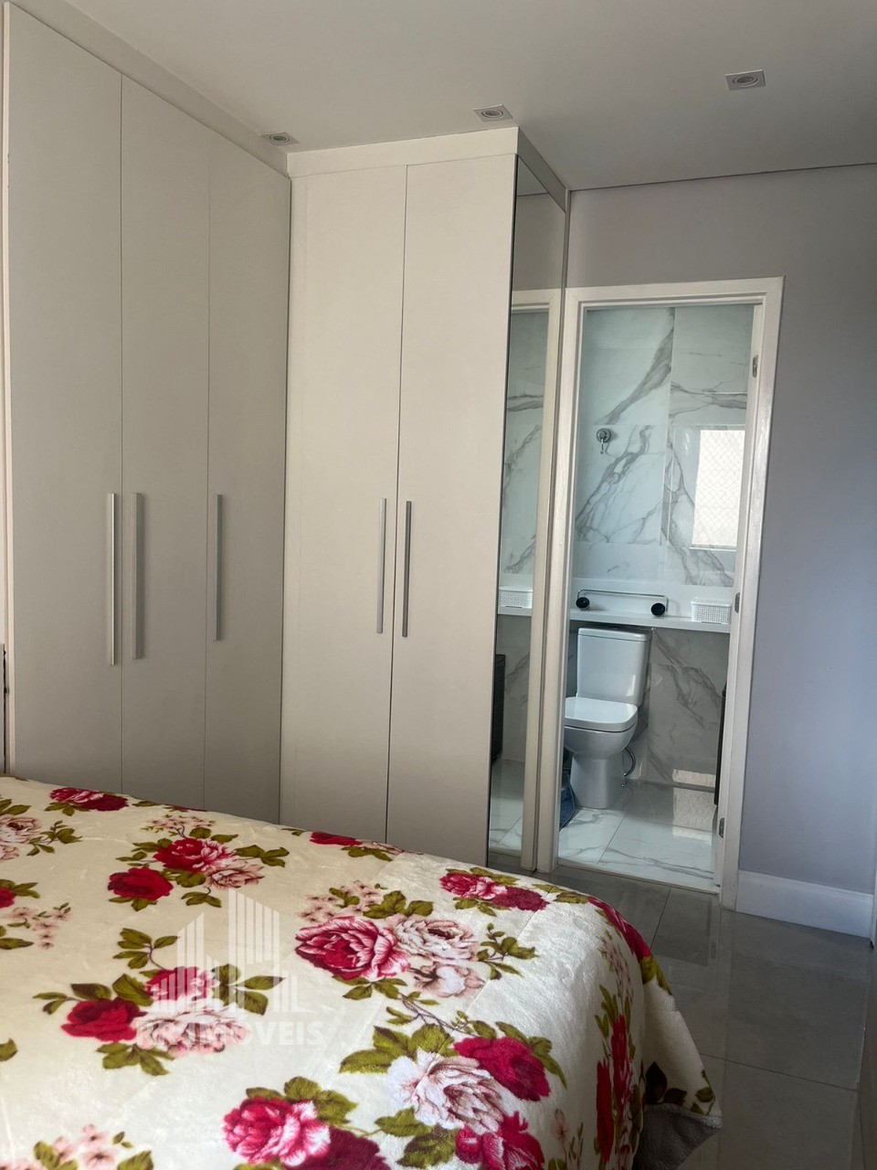 Apartamento à venda com 2 quartos, 75m² - Foto 26