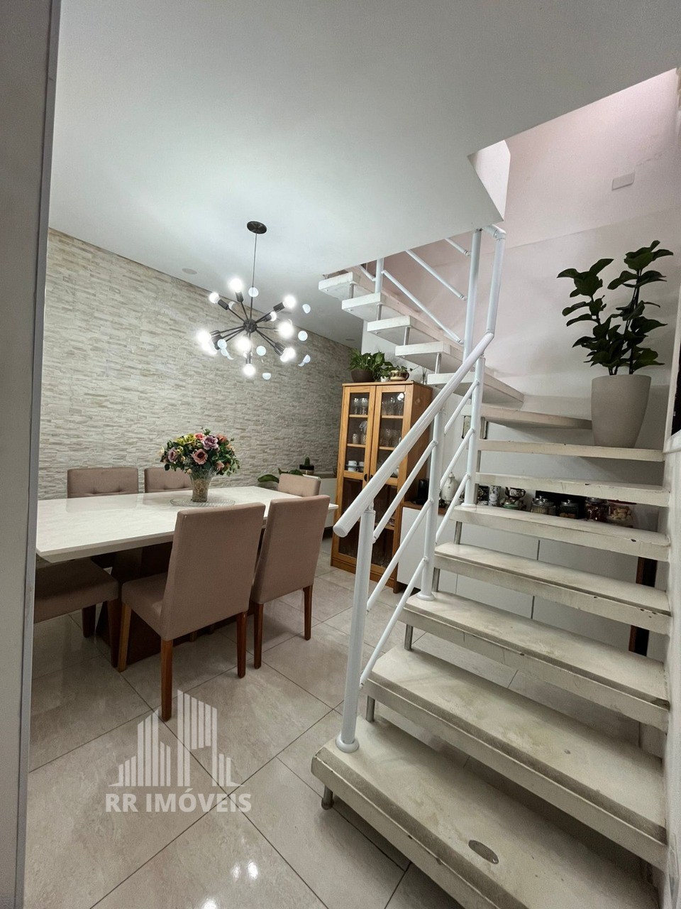 Casa à venda com 3 quartos, 202m² - Foto 12