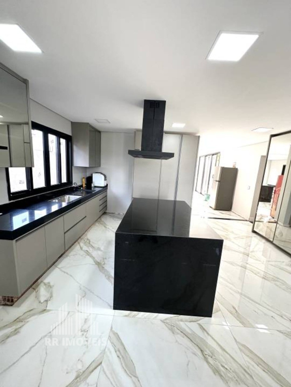 Casa à venda com 4 quartos, 400m² - Foto 17