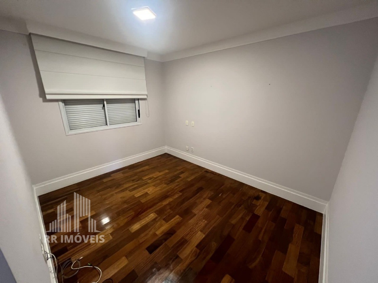 Apartamento à venda com 4 quartos, 261m² - Foto 17