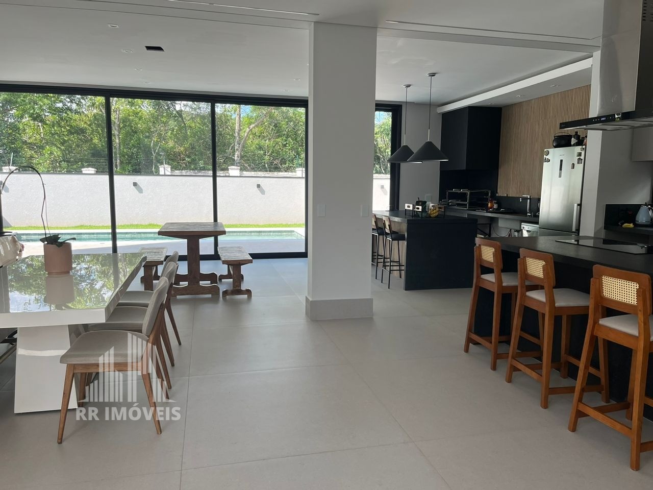 Casa à venda com 5 quartos, 371m² - Foto 5