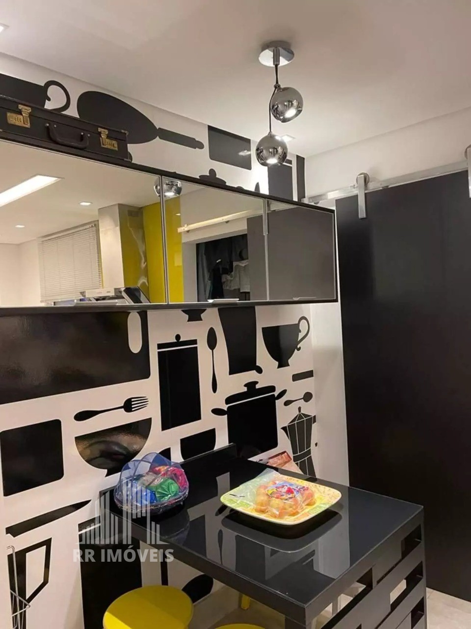 Apartamento à venda com 3 quartos, 123m² - Foto 12