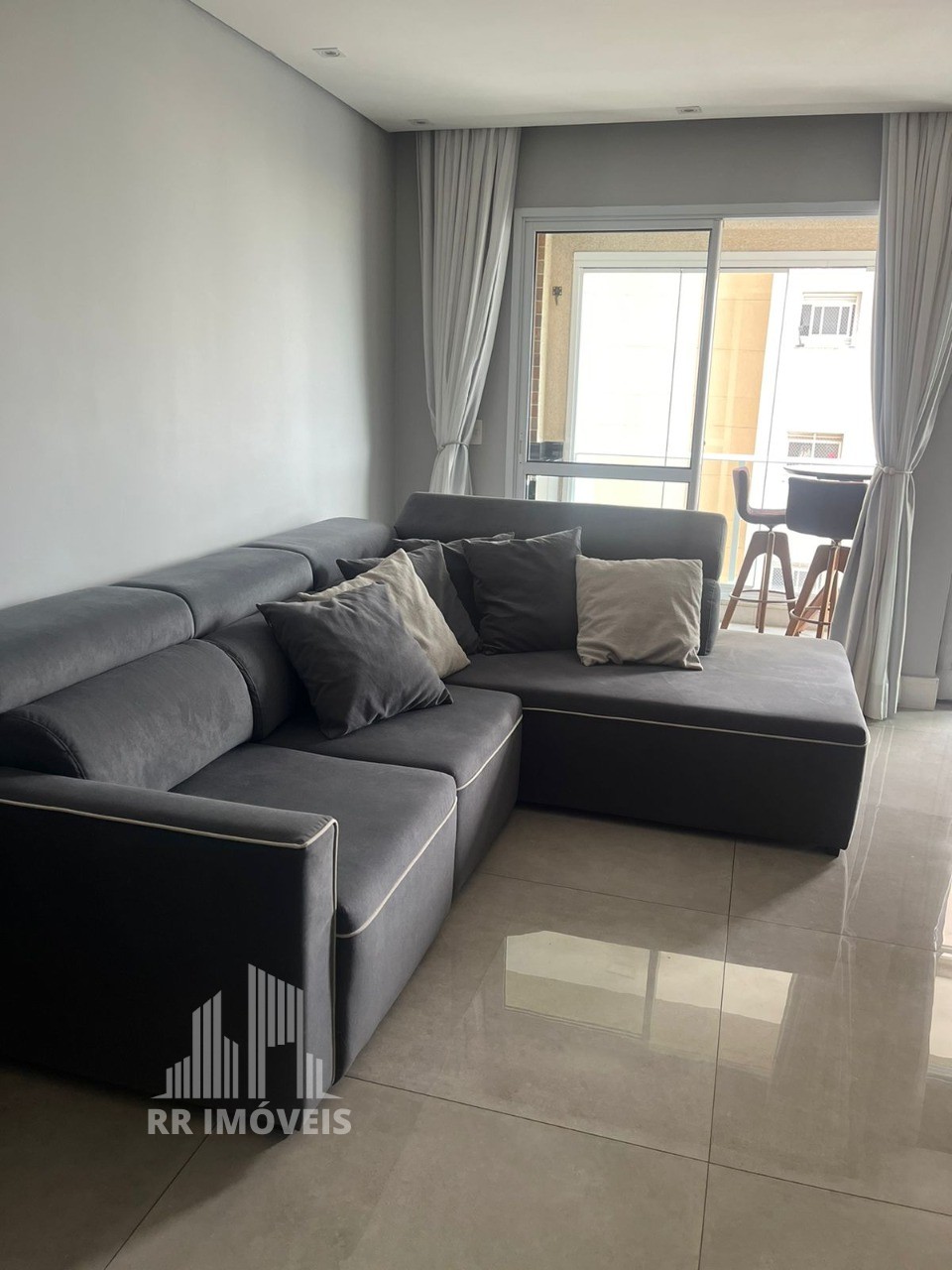 Apartamento à venda com 2 quartos, 75m² - Foto 9