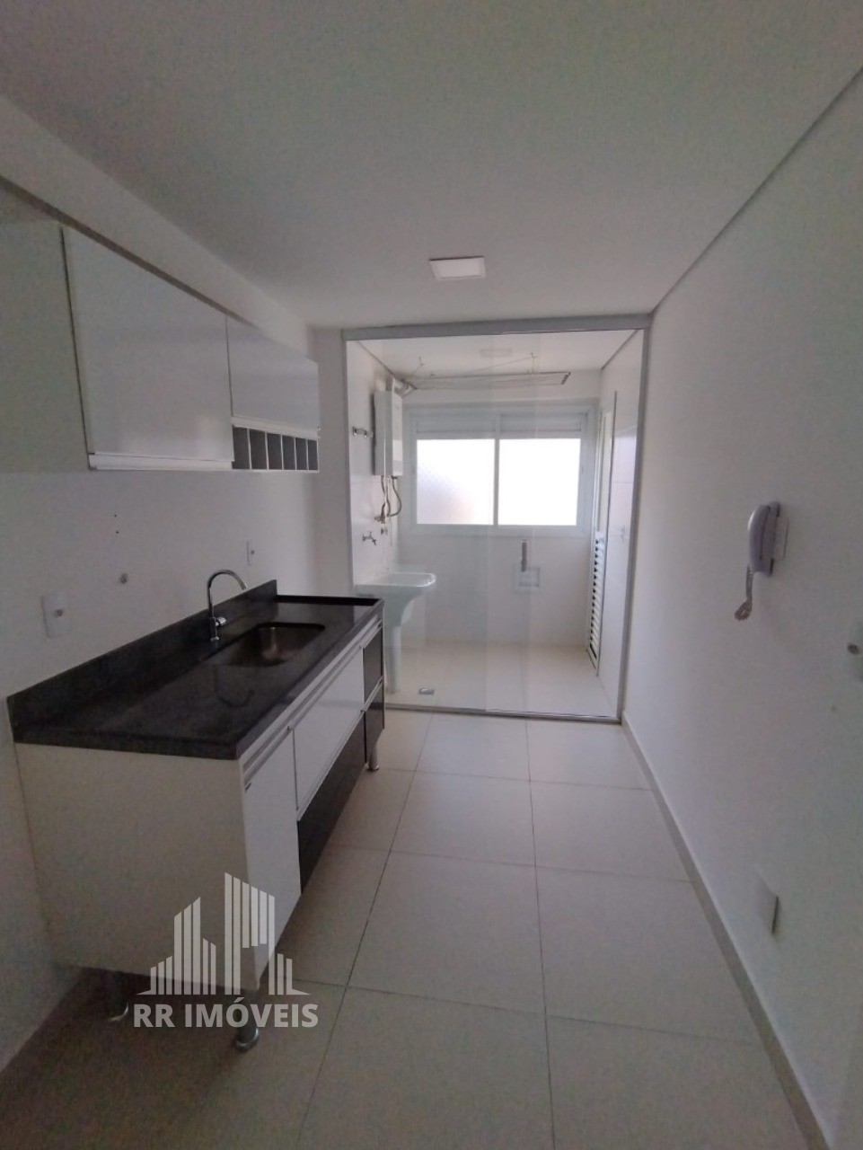 Apartamento à venda com 2 quartos, 64m² - Foto 4